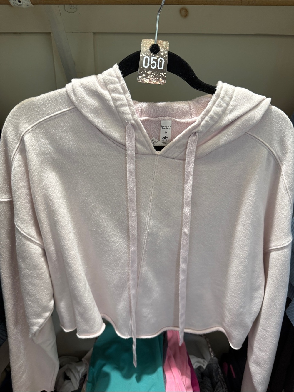 050 ALO Yoga Pale Pink Cropped Hoodie